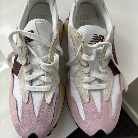 New Balance Women's Pink, White, and Burgundy Sneakers - Picture 1 of 4